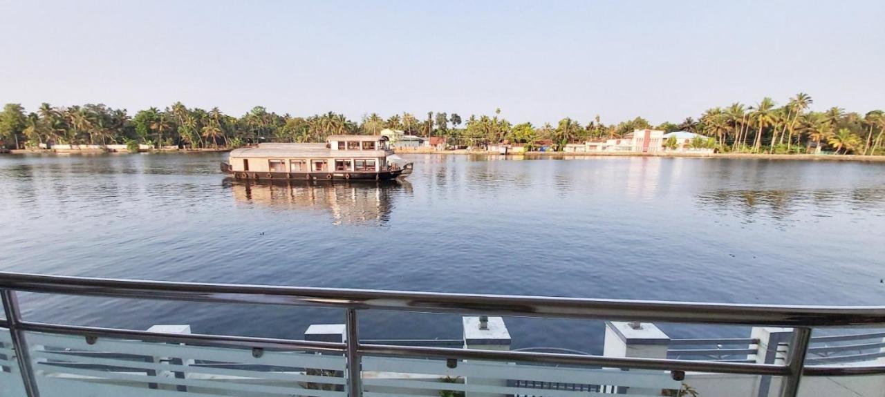 Captains Cabin Backwater Resort Alappuzha Экстерьер фото